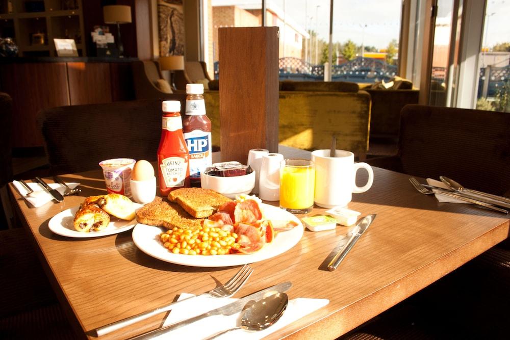 Best Western Pontypool Metro Hotel Zewnętrze zdjęcie