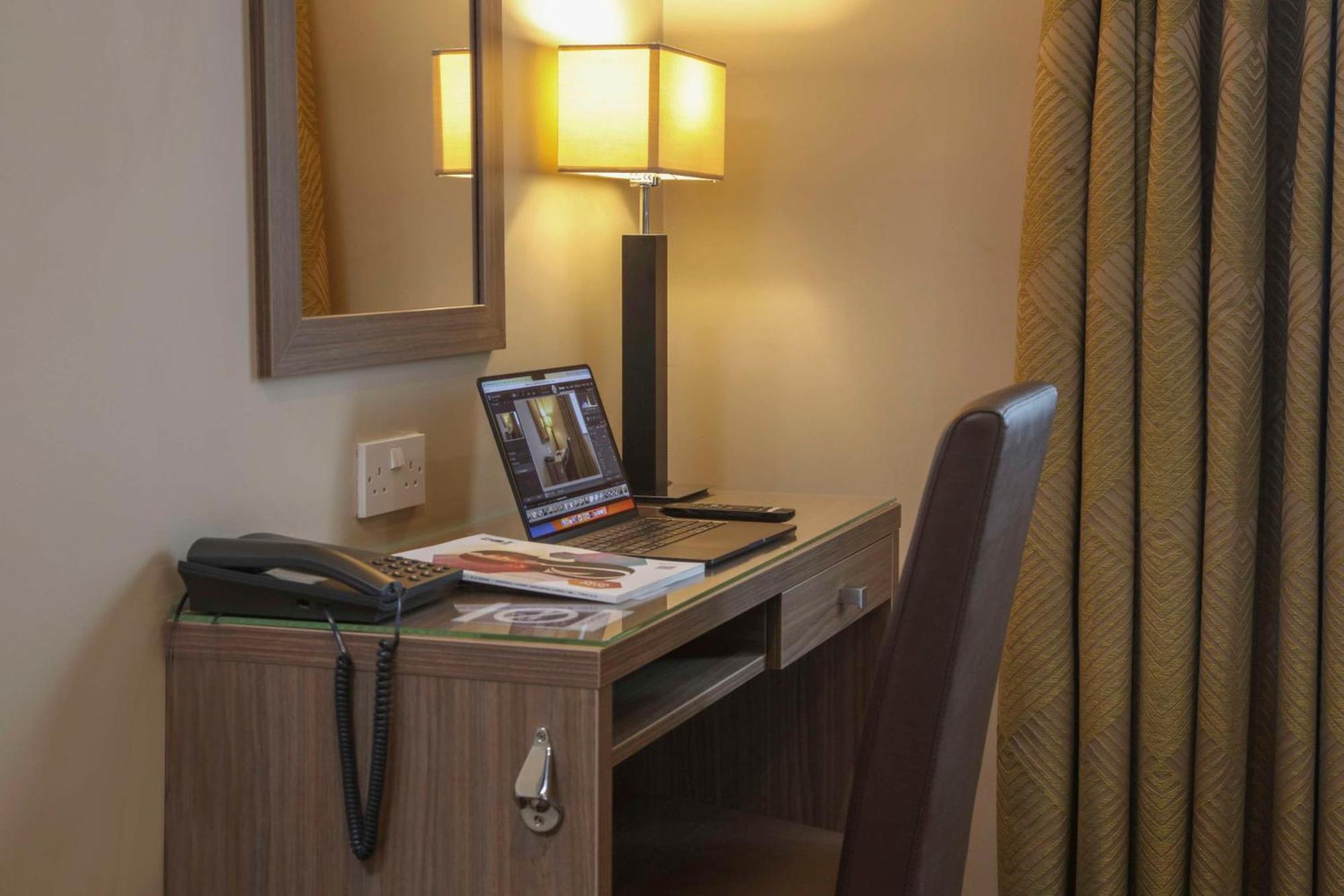 Best Western Pontypool Metro Hotel Zewnętrze zdjęcie